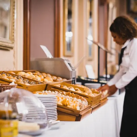 Grandhotel Giessbach Отель Бриенц