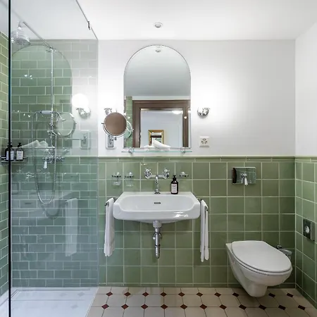 Grandhotel Giessbach Отель 4*